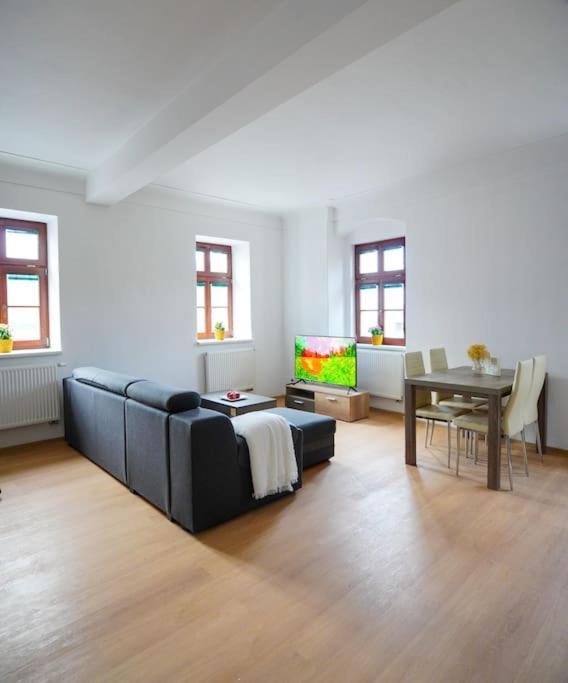 Apartment U Cerneho Orla Karlovy Vary Exterior photo